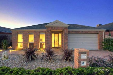 21 Edinburgh Dr, Skye, VIC 3977