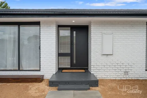 Property photo of 13 Carina Drive Melton VIC 3337