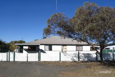 42 Duke St, Roma, QLD 4455