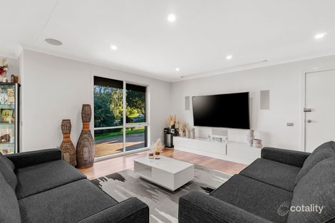 Property photo of 18 Casuarina Ridge Eltham North VIC 3095