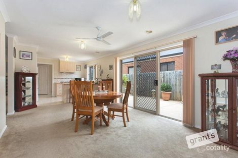 Property photo of 45 Wakenshaw Crescent Pakenham VIC 3810