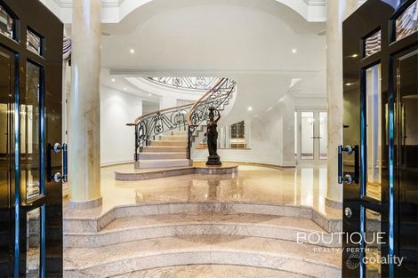 Property photo of 34 Roscommon Road Floreat WA 6014