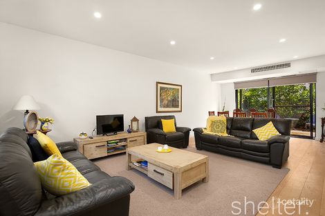 Property photo of 2 Staughton Road Glen Iris VIC 3146