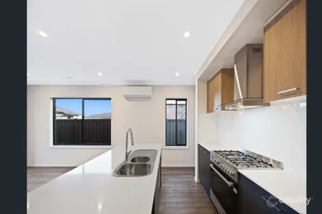 Property photo of 23 Windjammer Street Tarneit VIC 3029