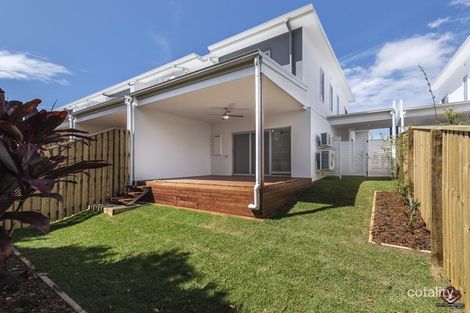 Property photo of 1/37 Azure Way Hope Island QLD 4212
