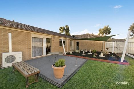 Property photo of 13 Wonboyn Close Pakenham VIC 3810
