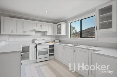 Property photo of 24 Waratah Crescent Sanctuary Point NSW 2540