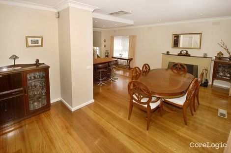 Property photo of 35 Ashwood Drive Ashwood VIC 3147