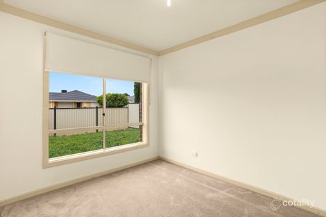 Property photo of 12 Jeune Place Kurunjang VIC 3337