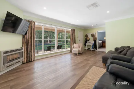 Property photo of 3 Creek Drive Euroa VIC 3666