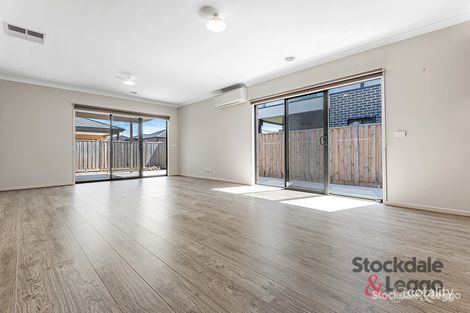 12 Whinfell St, Mickleham, VIC 3064