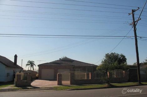 135 River Ave, Fairfield East, NSW 2165