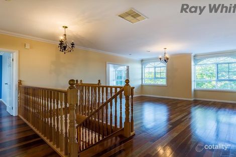 Property photo of 19 Roseleigh Boulevard Sydenham VIC 3037