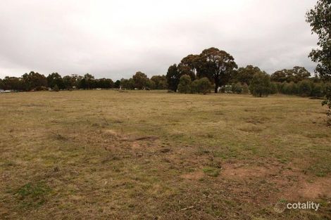 6 Obrien Ct, Heathcote, VIC 3523