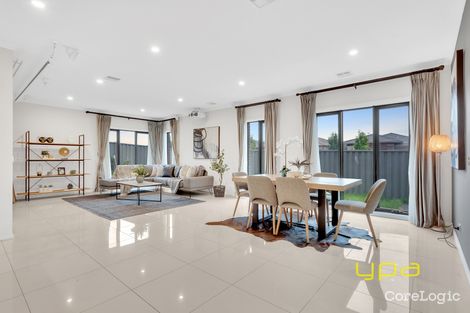 Property photo of 42 Fable Way Cranbourne East VIC 3977