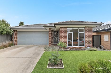 Property photo of 18 Naso Place Clyde North VIC 3978