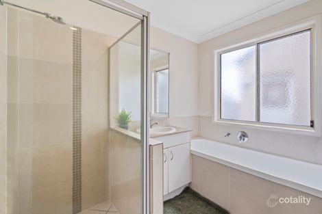 Property photo of 25 Dornoch Crescent Raceview QLD 4305