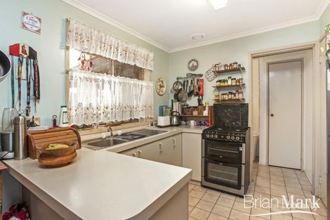 Property photo of 39 Flemington Crescent Werribee VIC 3030