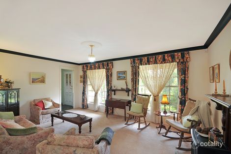 Property photo of 37 Sixth Avenue Katoomba NSW 2780