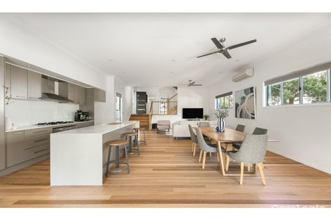 Property photo of 18 Hilltop Avenue Annerley QLD 4103