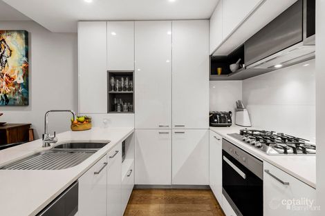 Property photo of 10/872 Doncaster Road Doncaster East VIC 3109