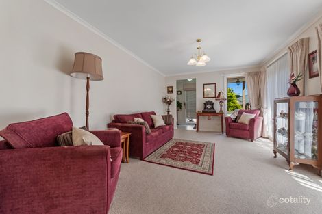 Property photo of 34 The Boulevard Gisborne VIC 3437