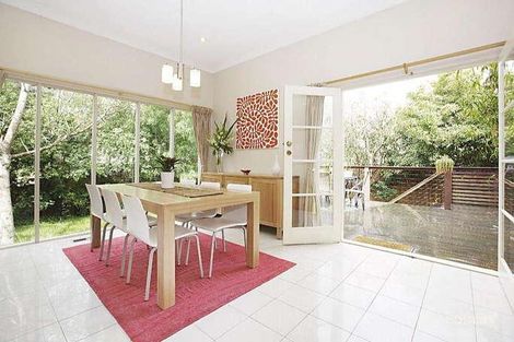 Property photo of 202 Napier Street Essendon VIC 3040