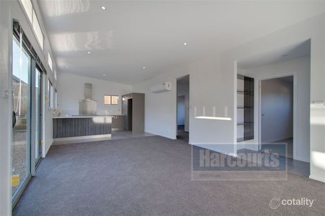 Property photo of 9/17 Sandstone Grove Blackmans Bay TAS 7052