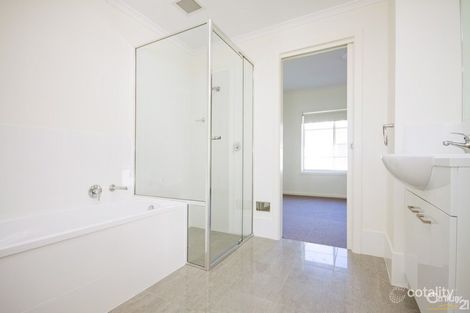 Property photo of 39/10-16 Light Common Mawson Lakes SA 5095