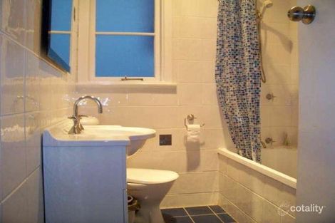 Property photo of 21 Alkera Crescent West Wollongong NSW 2500