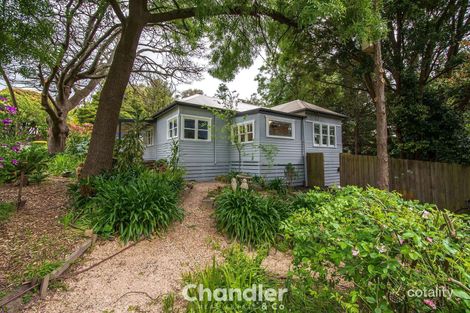 2 Vale Rd, Belgrave Heights, VIC 3160