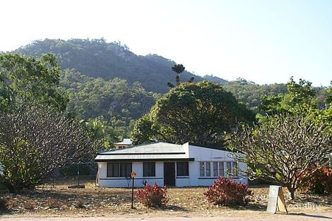 31 Marine Pde, Arcadia, QLD 4819