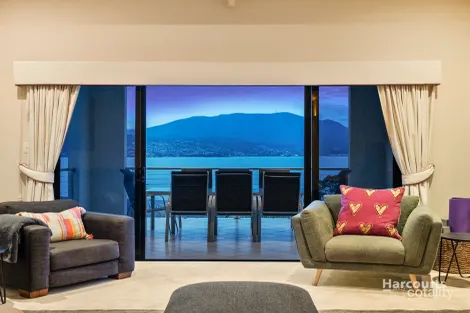 Property photo of 673 Oceana Drive Tranmere TAS 7018