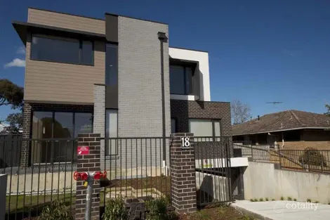 2/18 Wetherby Rd, Doncaster, VIC 3108