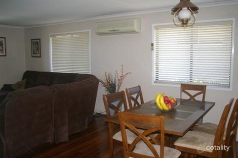 Property photo of 31 Skinner Crescent Silkstone QLD 4304
