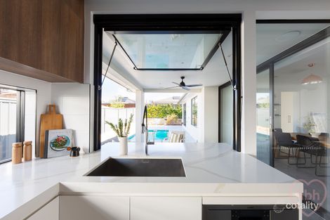 63 Finemore St, Coombs, ACT 2611