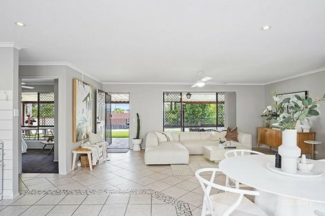 Property photo of 353 Hinkler Drive Worongary QLD 4213