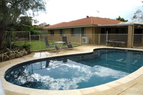 33 Golf Links Dr, Carramar, WA 6031