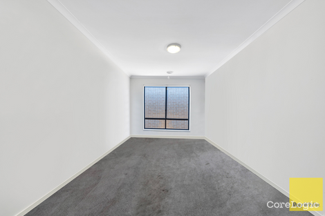 Property photo of 5 Melogold Crescent Tarneit VIC 3029