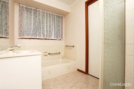 Property photo of 28 Bayview Street Altona VIC 3018