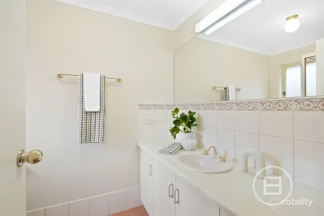 Property photo of 21 Highgate Place Golden Grove SA 5125