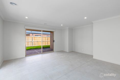 Property photo of 7 Golden Gate Drive Clyde North VIC 3978