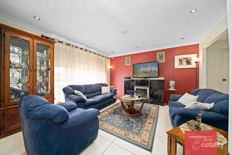 Property photo of 27 Francisco Crescent Rosemeadow NSW 2560