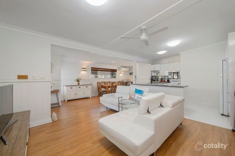 2/9 Walker St, Crescent Head, NSW 2440