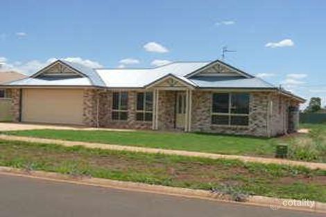 15 Berghofer Dr, Oakey, QLD 4401
