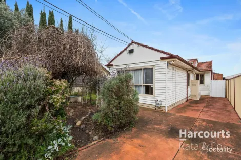 1/13 SPRING ST, THOMASTOWN, VIC 3074