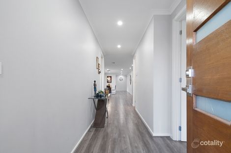 Property photo of 20 Nutmeg Parade Manor Lakes VIC 3024