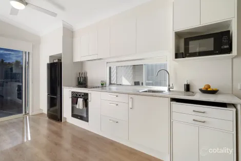 Property photo of 4 Daryl Drive Varsity Lakes QLD 4227