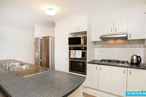 Property photo of 4 Dickerson Way Caroline Springs VIC 3023