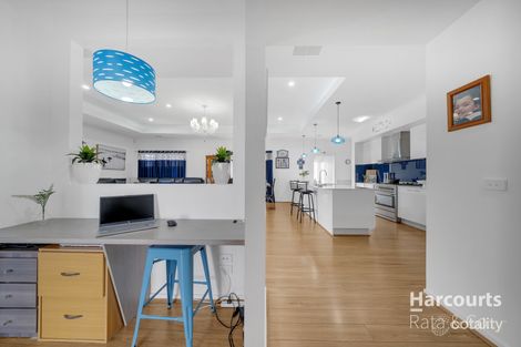 Property photo of 15 Hallowglen Drive Wollert VIC 3750